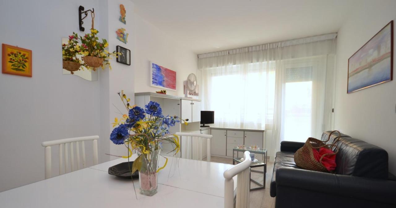 Residenza Alisei Apartment Lignano Sabbiadoro Bagian luar foto