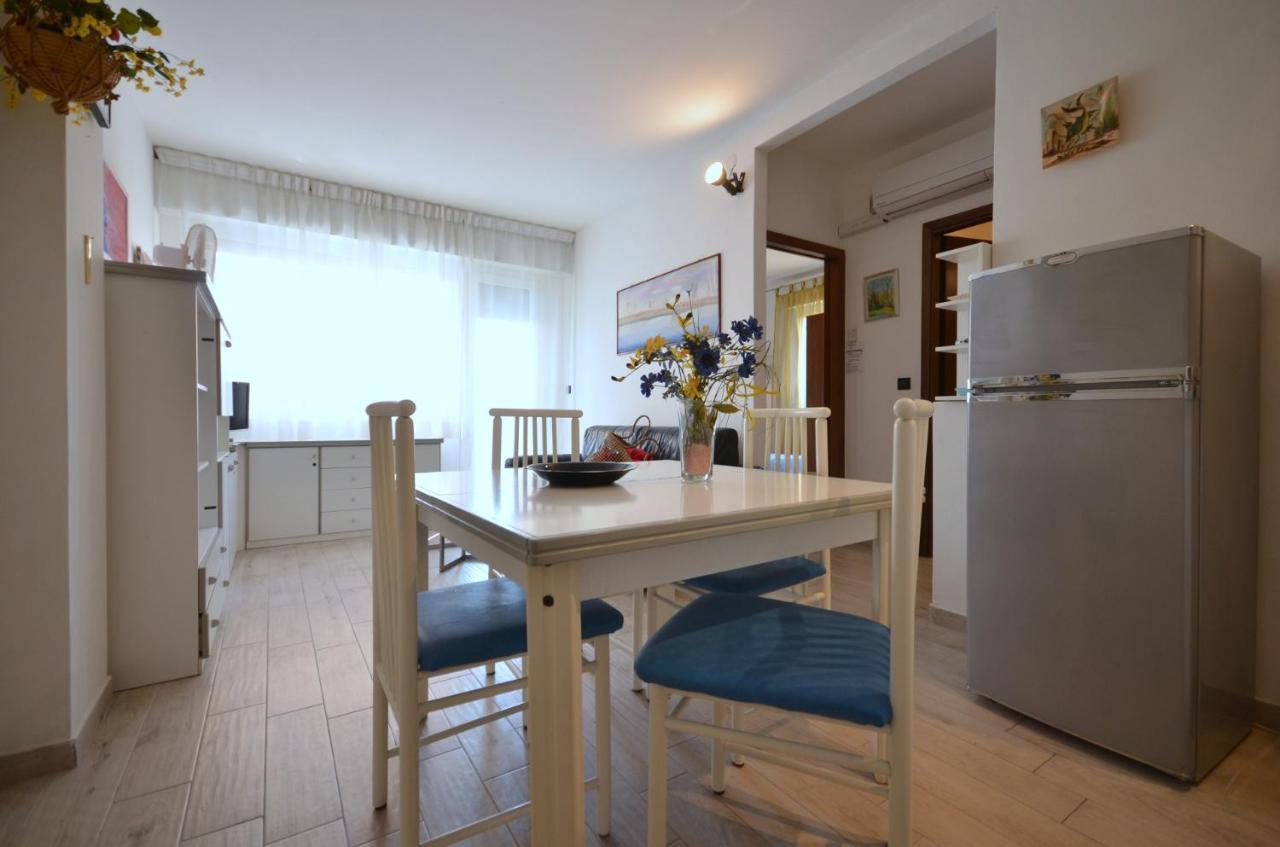 Residenza Alisei Apartment Lignano Sabbiadoro Bagian luar foto