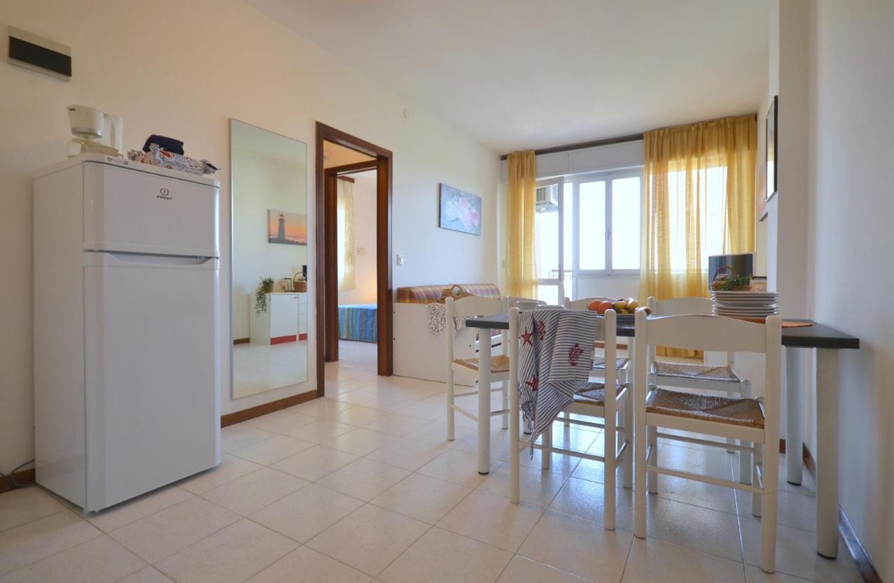 Residenza Alisei Apartment Lignano Sabbiadoro Bagian luar foto